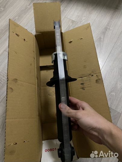 Амортизаторы задние KYB Nissan Almera