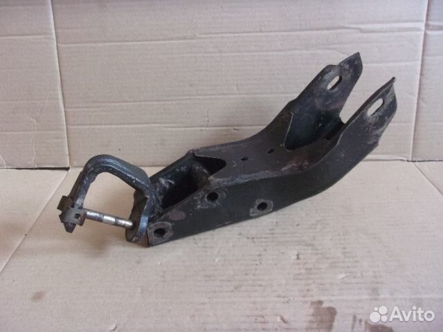 Дэу Эсперо, кронштейн двигателя задний 90304712