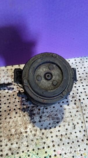 Компрессор кондиционера BMW 3 серия