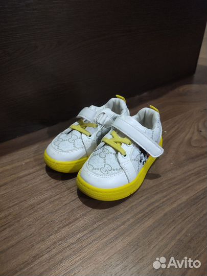 Кросовки 24р