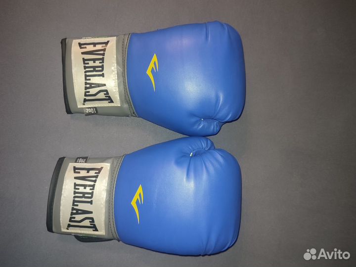 Боксерские перчатки 10 oz Everlast model 2210