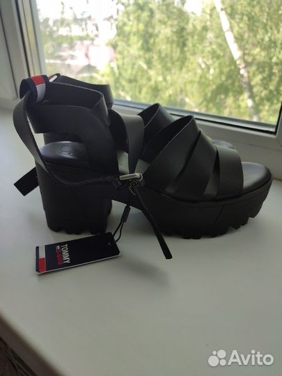 Новые Tommy Hilfiger Calvin Klein Pierre CardinCro