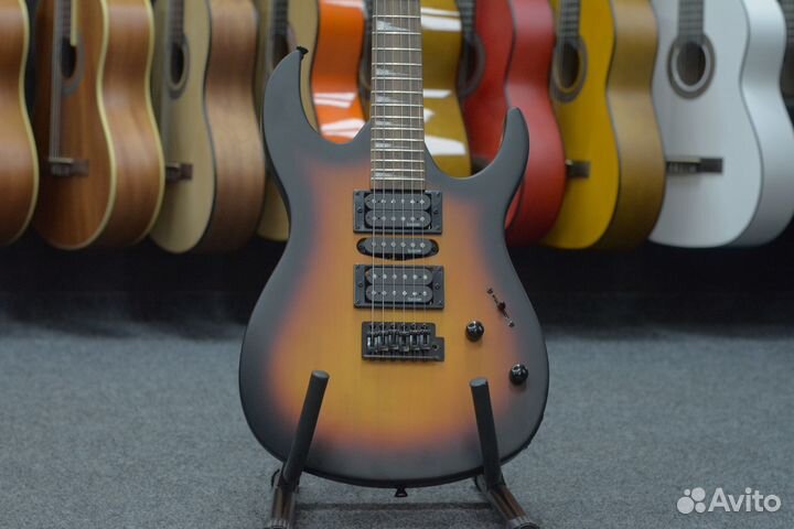 Электрогитара суперстрат