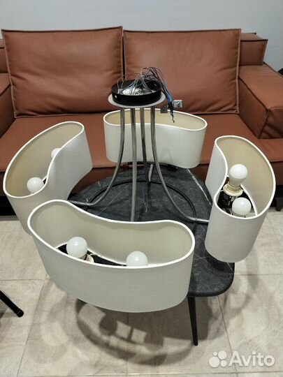 Люстра потолочная белая