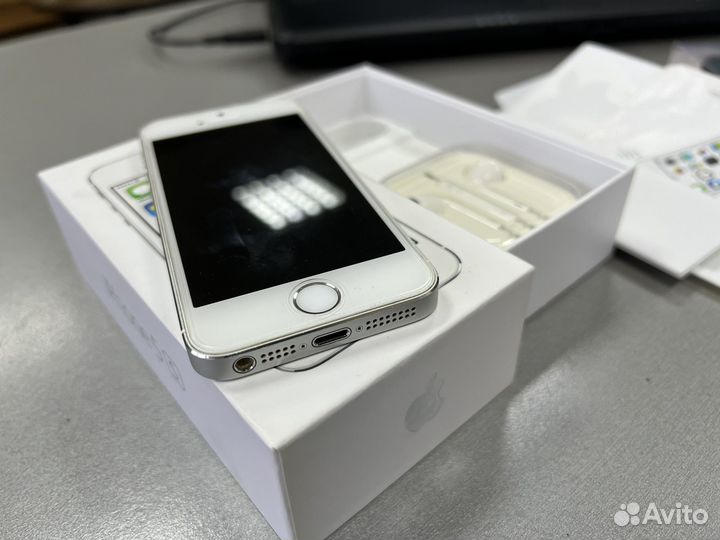 iPhone 5S, 16 ГБ