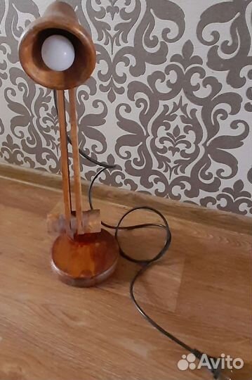 Лампа настольная