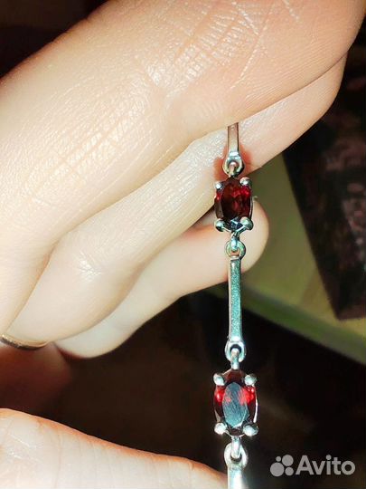 Серебряный браслет с гранатом
