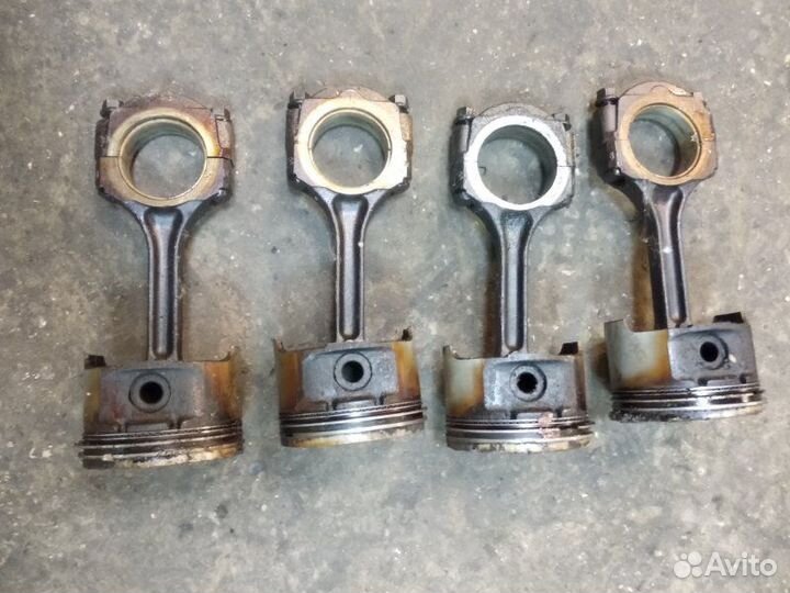 Поршень с шатуном Renault Logan 1.4 K7JA710