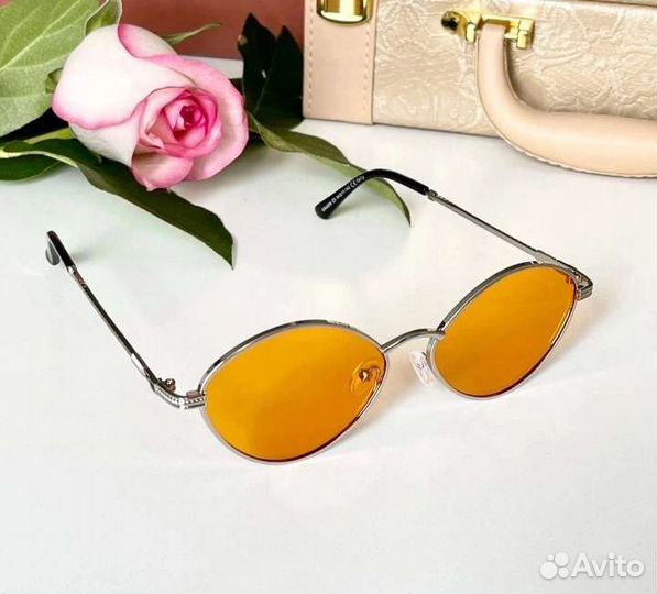 Солнцезащитные очки