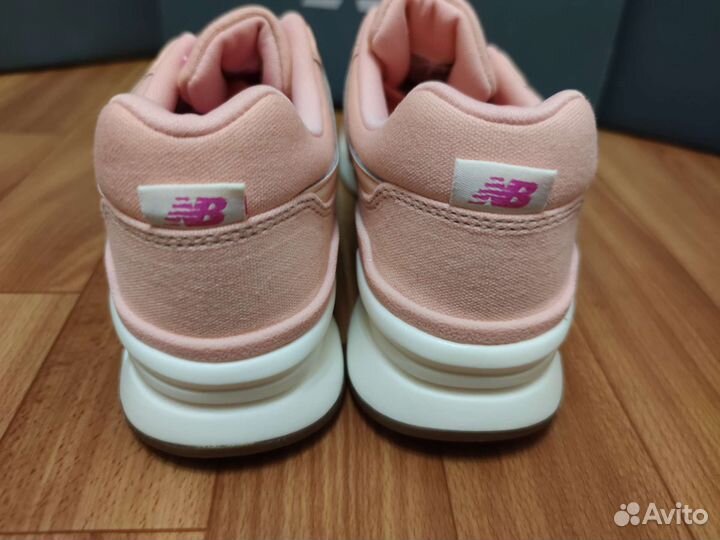 Женские кроссовки New Balance 997 h