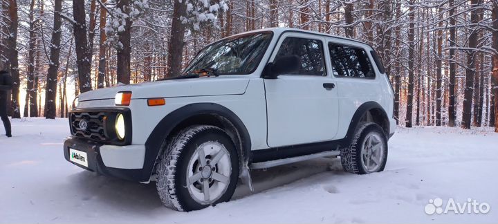 LADA 4x4 (Нива) 1.7 МТ, 2015, 100 000 км