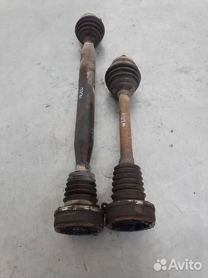 Полуось левая Volkswagen Polo 4 рест. 2008