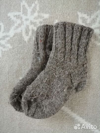 Детские носки и варежки. Подтяжки. Цена за всё