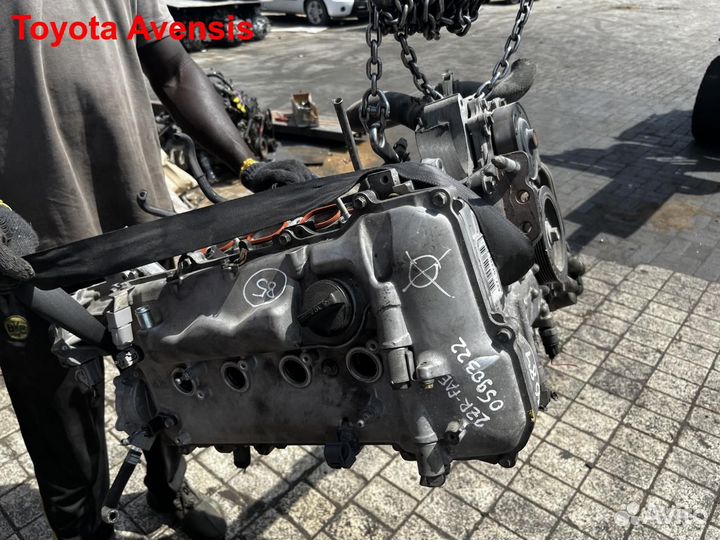 Двигатель 2ZR-FAE Toyota Avensis