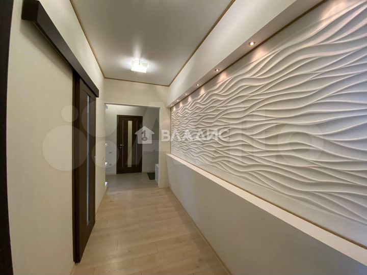 2-к. квартира, 61 м², 5/9 эт.