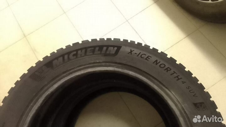 Michelin X-Ice North 4 SUV 225/55 R19