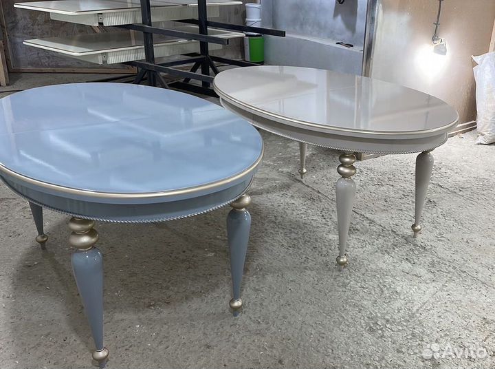 Столы и стулья