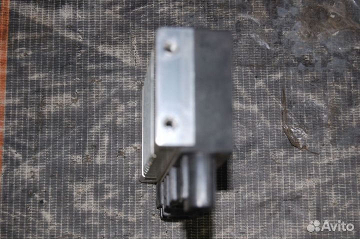 Блок управления - Toyota Land Cruiser Prado 150