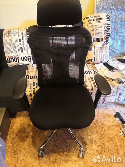 Компьютерное эргономичное кресло