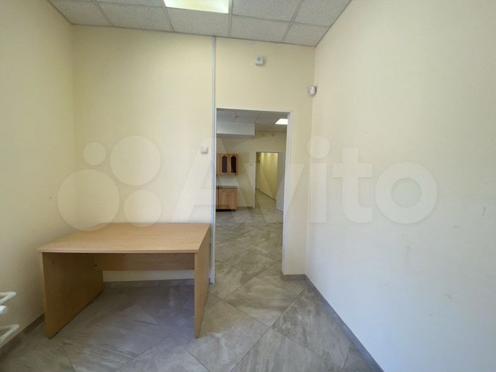 Офис с мокрой точкой, 41 м²