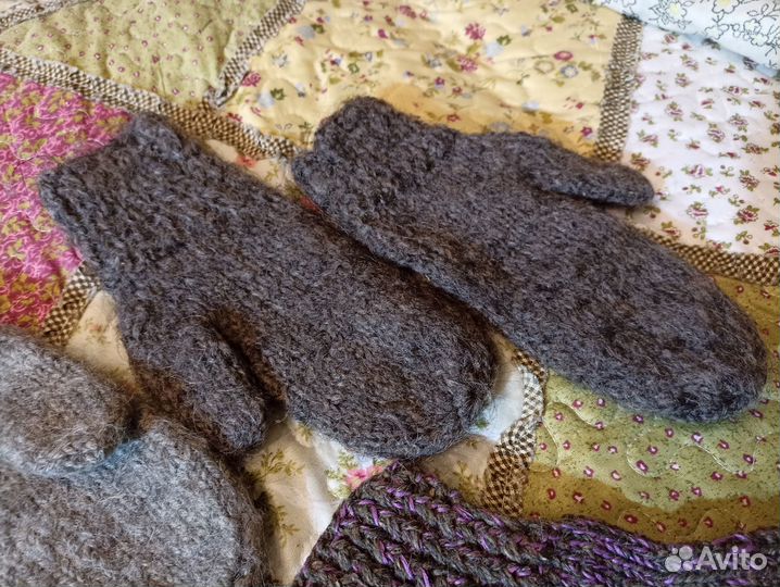 Шерстяные варежки, носки