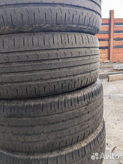 Continental ContiPremiumContact 5 215/60 R16 96V