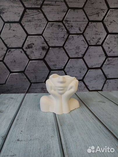 Ваза Мечтательница кашпо из гипса