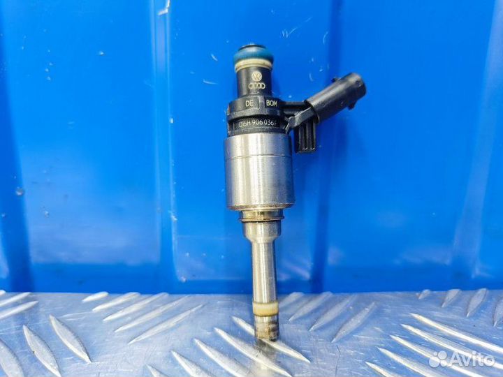 Форсунка Audi A4 B8 1.8 CDH 2009