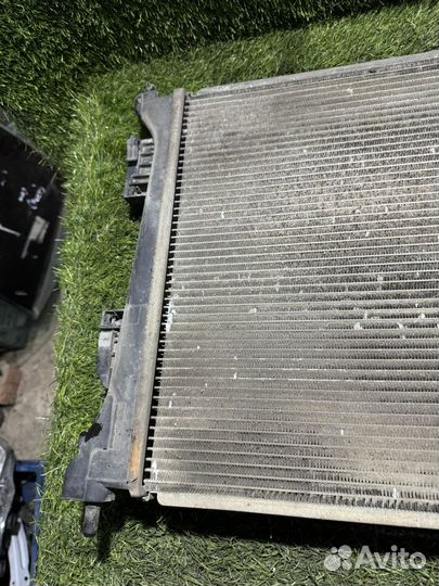 Радиатор охлаждения Kia Rio 3