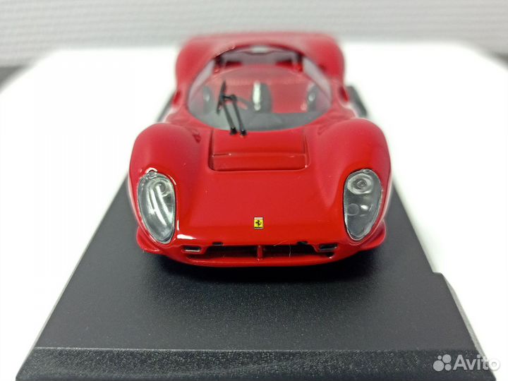 Модель Ferrari 330 Р4. Bburago. 1:43
