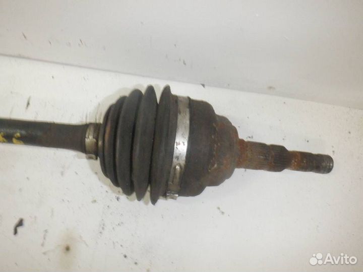 Привод передний правый