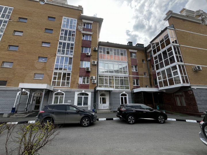 Офис с парковкой