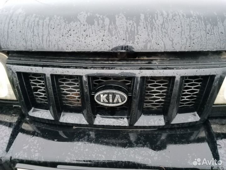 Решетка радиатора на Киа Спортадж 04г