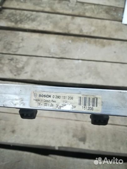 Топливная рейка Опель Корса Д 2008