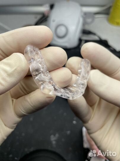 Зубной техник