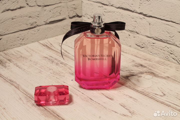 Парфюмерная вода Victoria's Secret Bombshell
