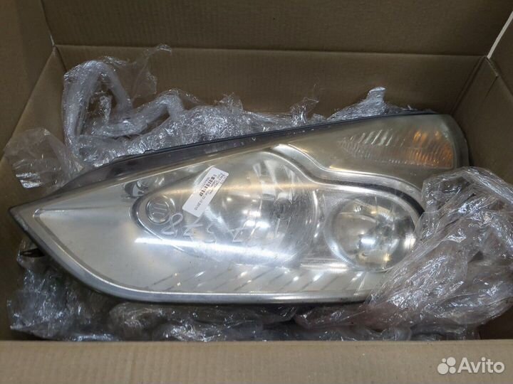 Фара (передняя) Ford Galaxy, 2010