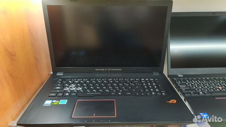 Ноутбук Asus 17,3