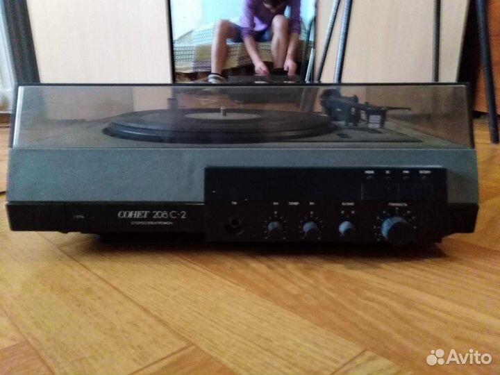 Продаю Сонет в нормальном состоянии, возможен торг