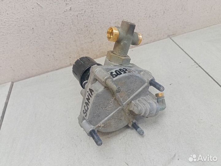 Клапан ускорительный