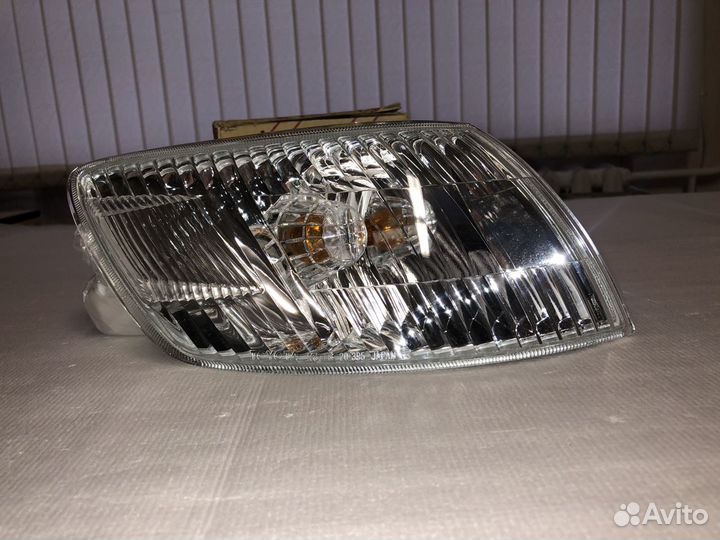 Указатель поворота правый toyota corona 8151020830