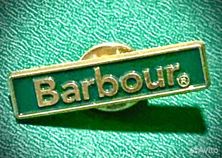 Barbour значок