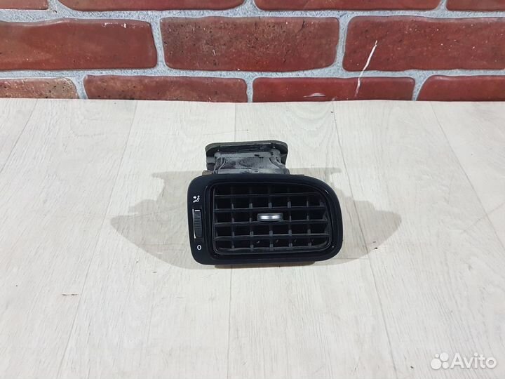 Дефлектор правый Volkswagen polo 2013