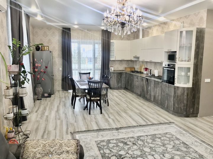 Коттедж 185 м² на участке 12 сот.