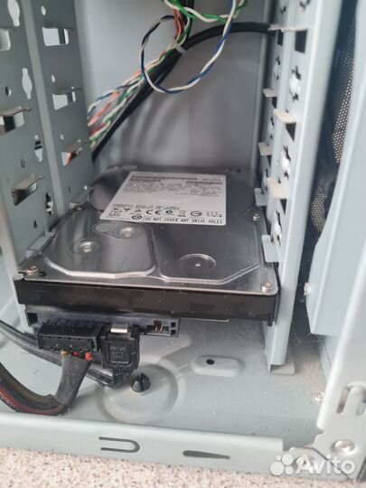 Жесткий диск hdd 1 тб Hitachi