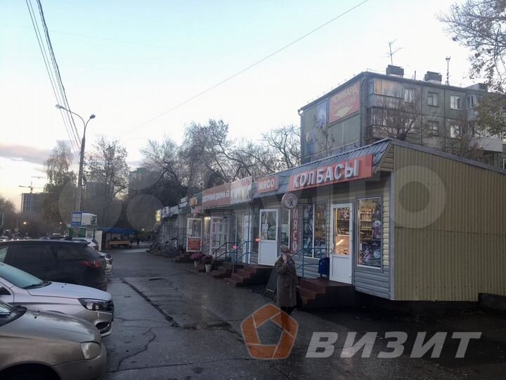 Павильон на трафике рядом с сгэу