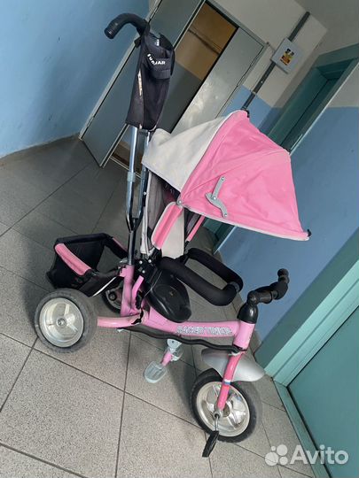 Детский велосипед с ручкой