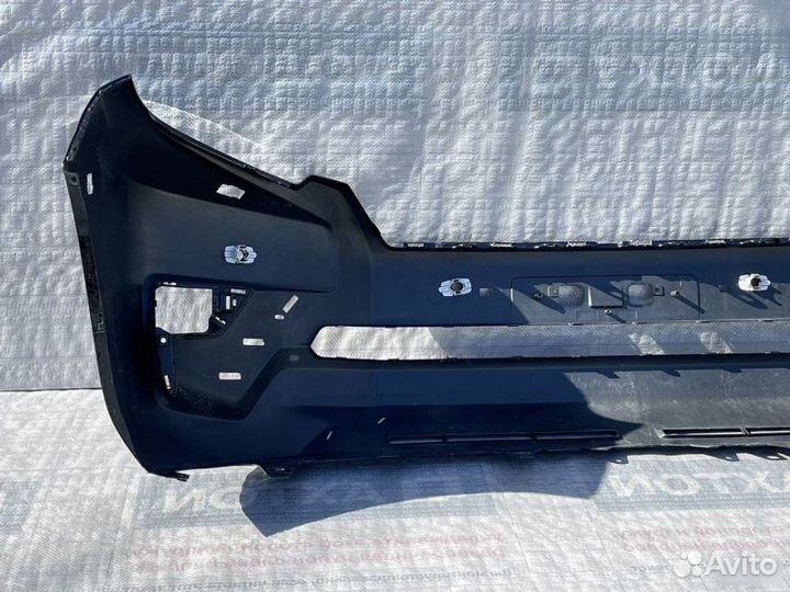 Бампер передний Toyota Land Cruiser Prado toyota