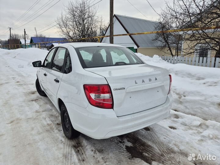 LADA Granta 1.6 МТ, 2024, 700 км