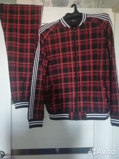 Спортивный костюм